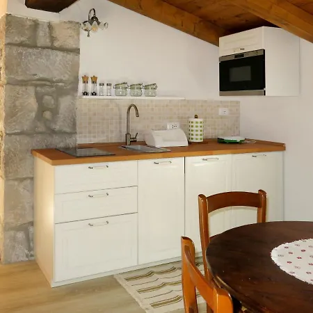 아파트 Locazione Turistica Casa Del Castagno - Nat401 풀페로