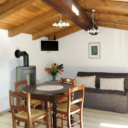 아파트 Locazione Turistica Casa Del Castagno - Nat401 *